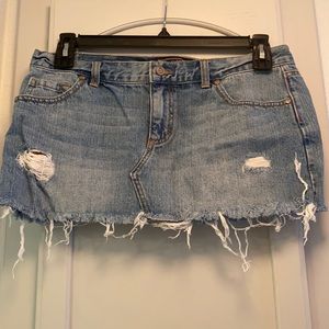 Jean mini skirt.